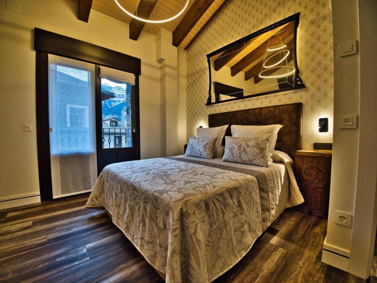 Apartamentos Valle De Ordesa-טורלה מראה חיצוני תמונה
